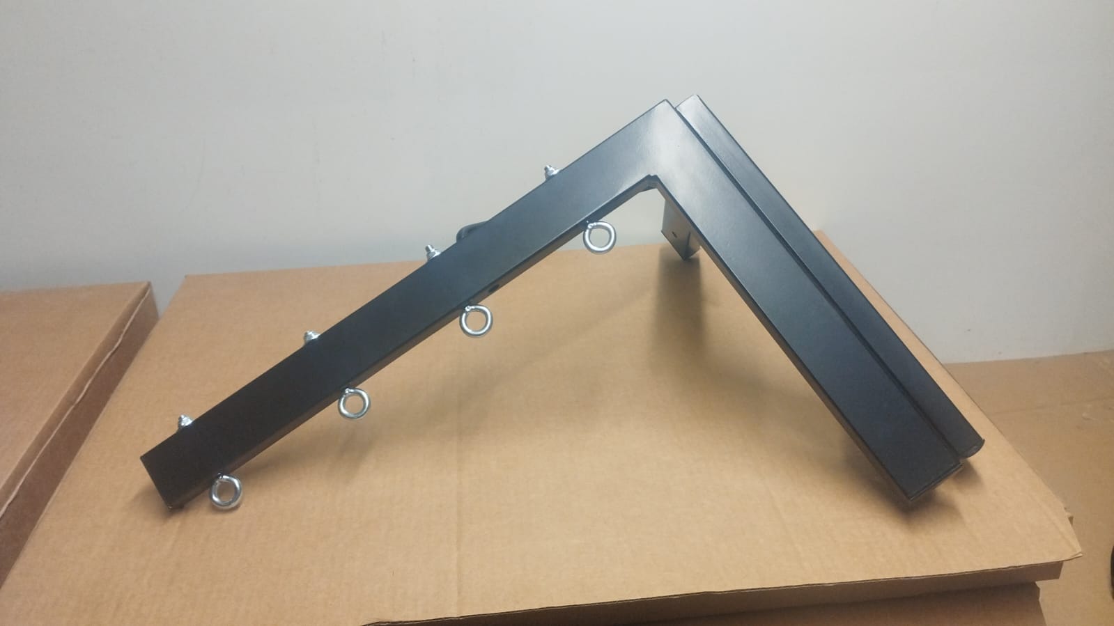 Tendedero de pared plegable negro para ahorrar espacio en casa o balcón