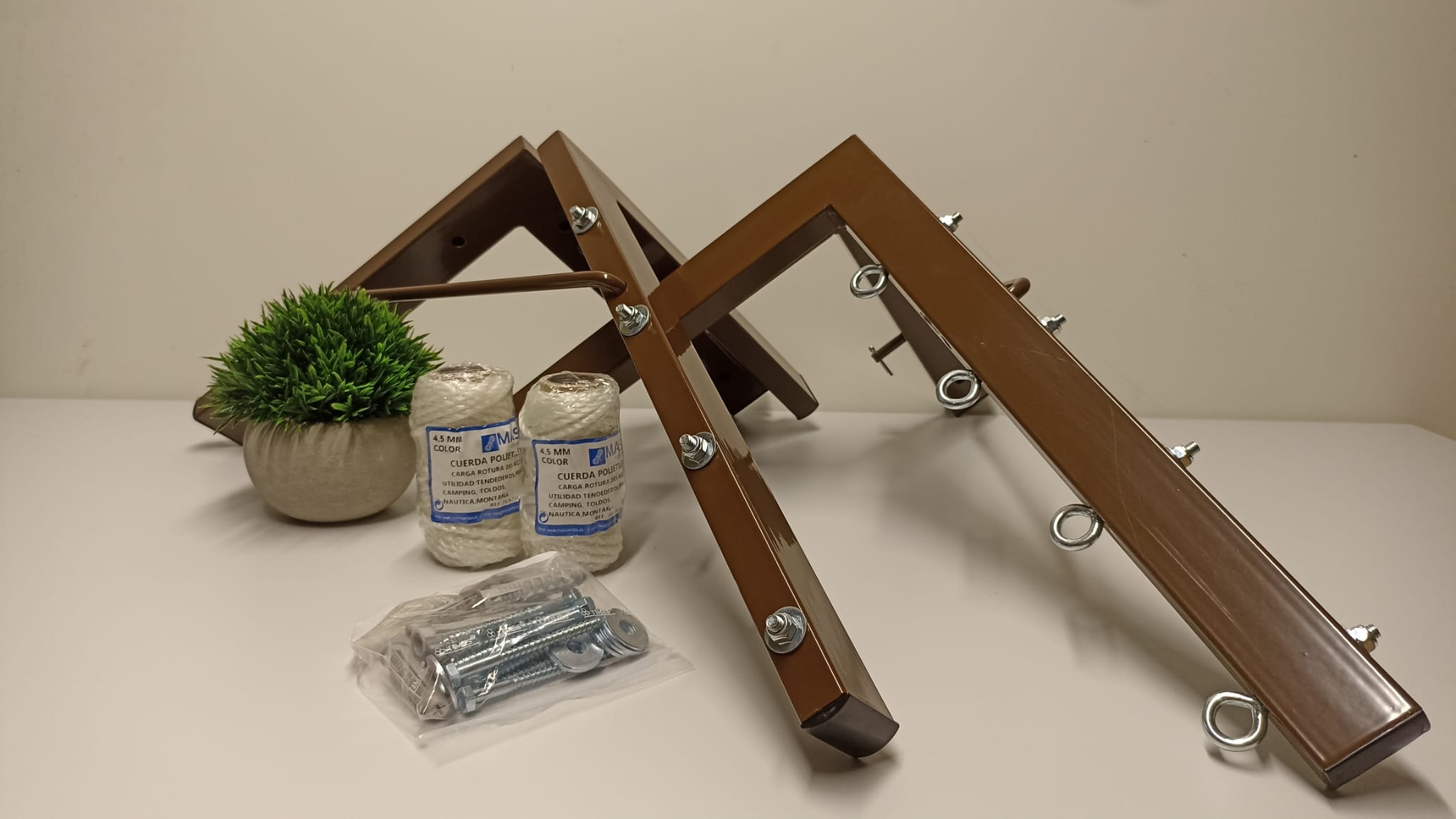 Tendedero plegable de pared 4 cuerdas marron